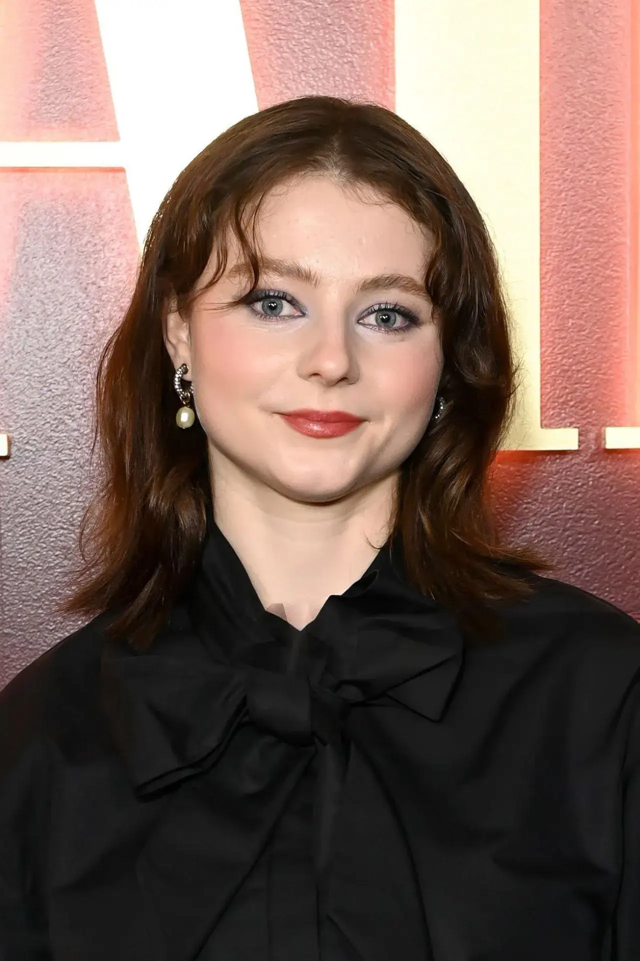 THOMASIN MCKENZIE AT VANITY FAIR AND INSTAGRAM VANITIES A NIGHT FOR YOUNG HOLLYWOOD 4